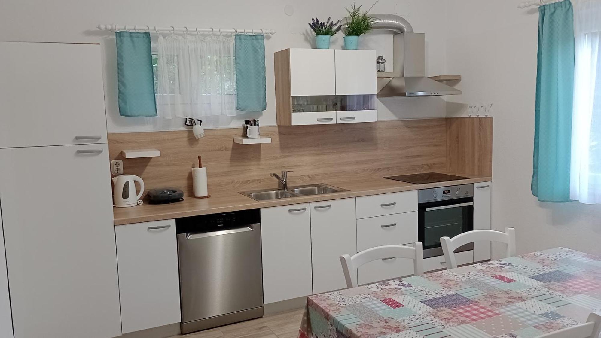 Tihana-Ground Floor With Large Terrace Makarska Extérieur photo